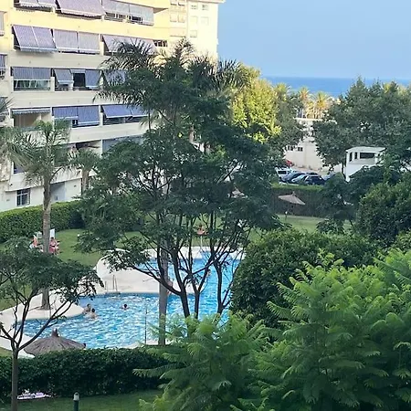 Piso En Casco Junto A Playa Piscina In Summer Season * Марбелья