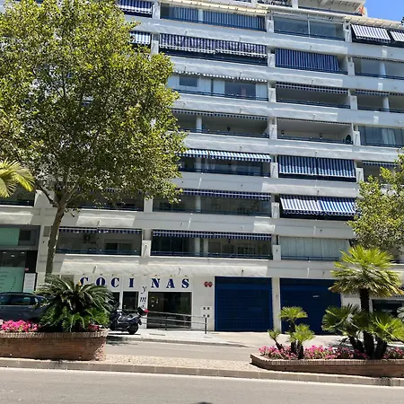 Piso En Casco Junto A Playa Piscina In Summer Season * Марбелья