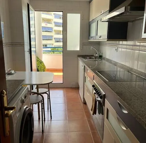 Piso En Casco Junto A Playa Piscina In Summer Season