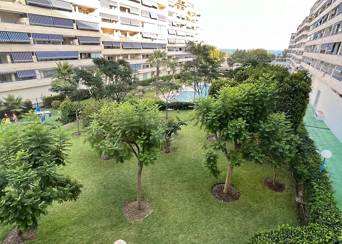 Apartman Piso En Casco Junto A Playa Piscina In Summer Season