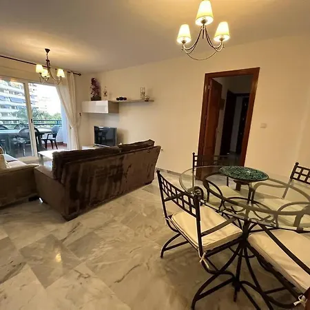 Piso En Casco Junto A Playa Piscina In Summer Season Appartement *