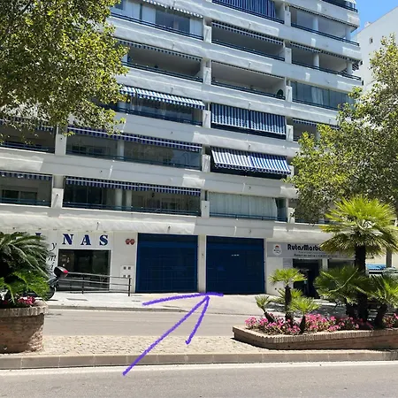 Piso En Casco Junto A Playa Piscina In Summer Season Appartement Marbellac