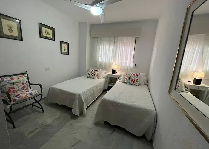 Piso En Casco Junto A Playa Piscina In Summer Season