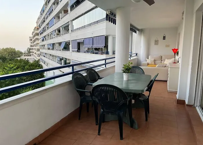 Piso En Casco Junto A Playa Piscina In Summer Season * ماربيا